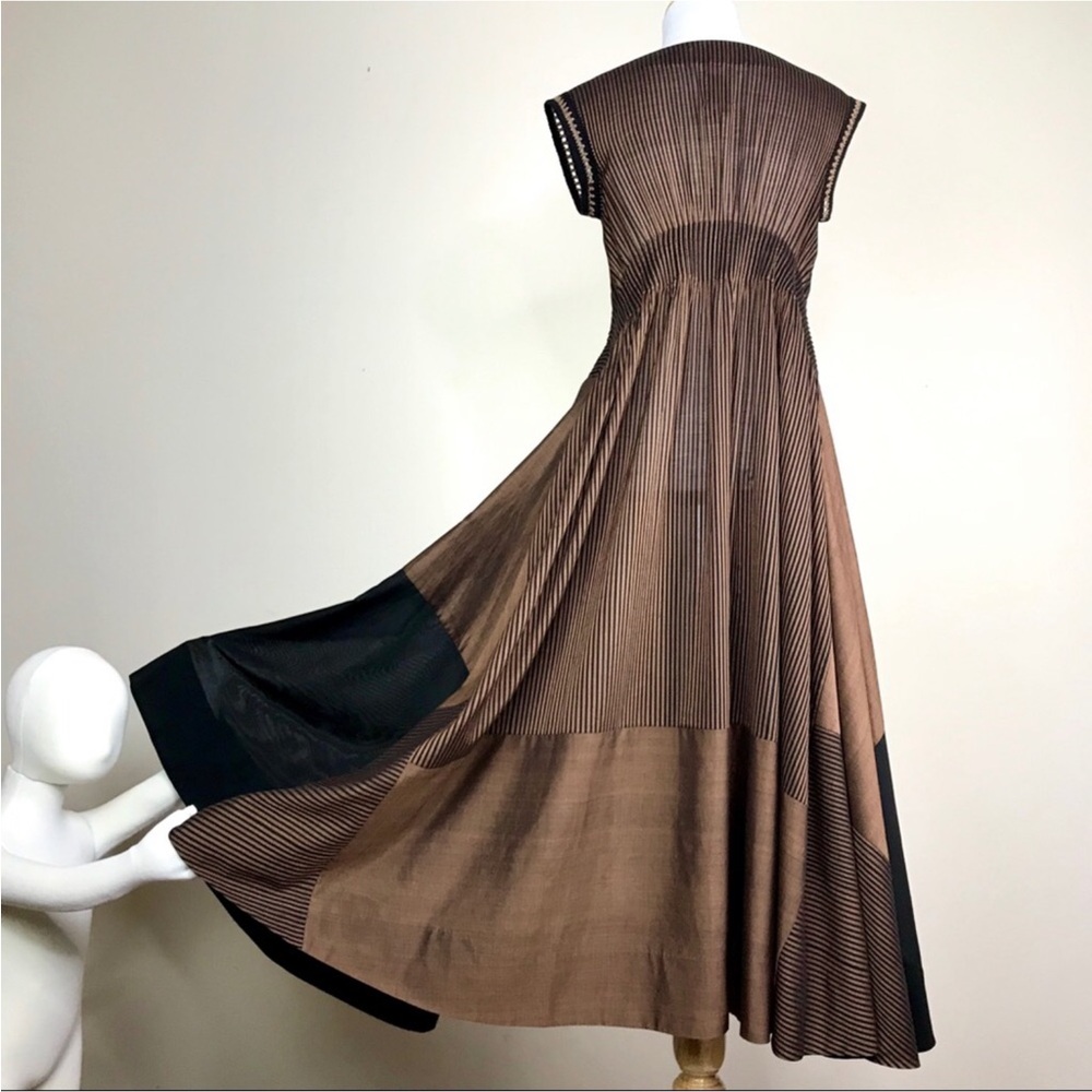 SWGT Very. Elegant Brown Striped Dress - Picture 2 of 7